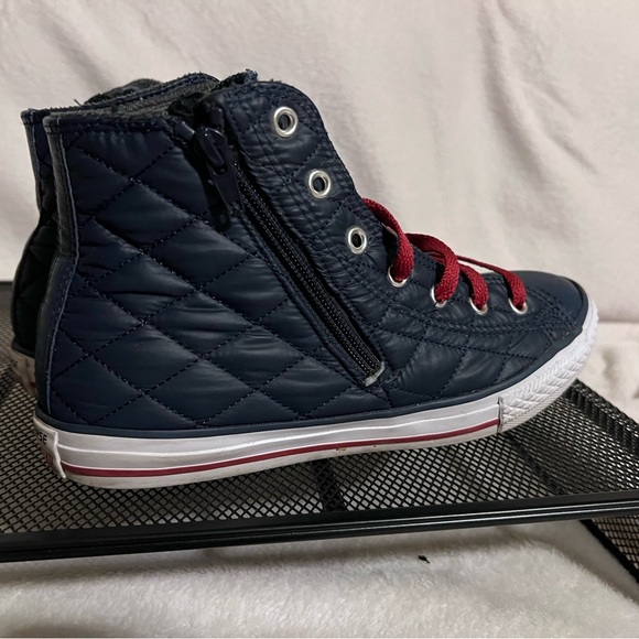 Converse shoes - Picture 3 of 7